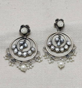 Classic Silver Earrings (Pearl)