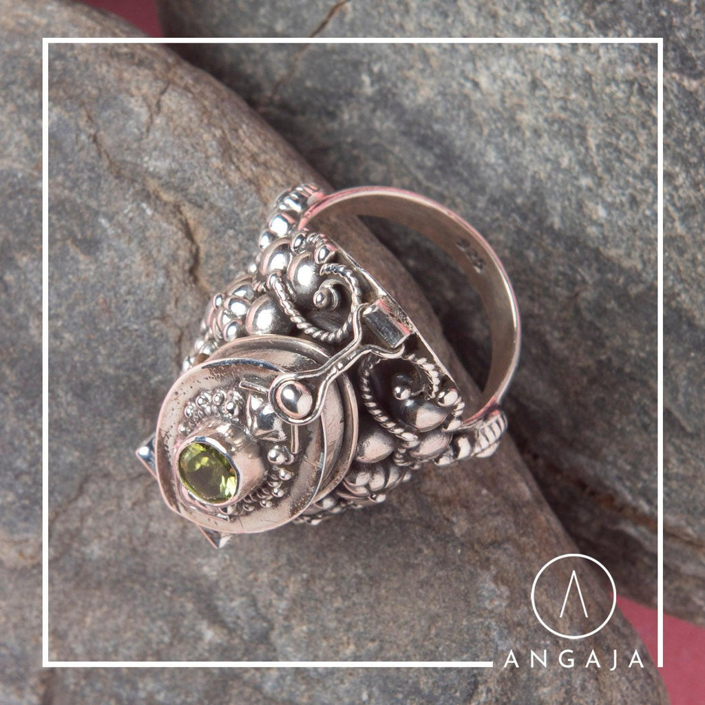 Cocktail Peridot Box Silver Ring - Angaja Silver